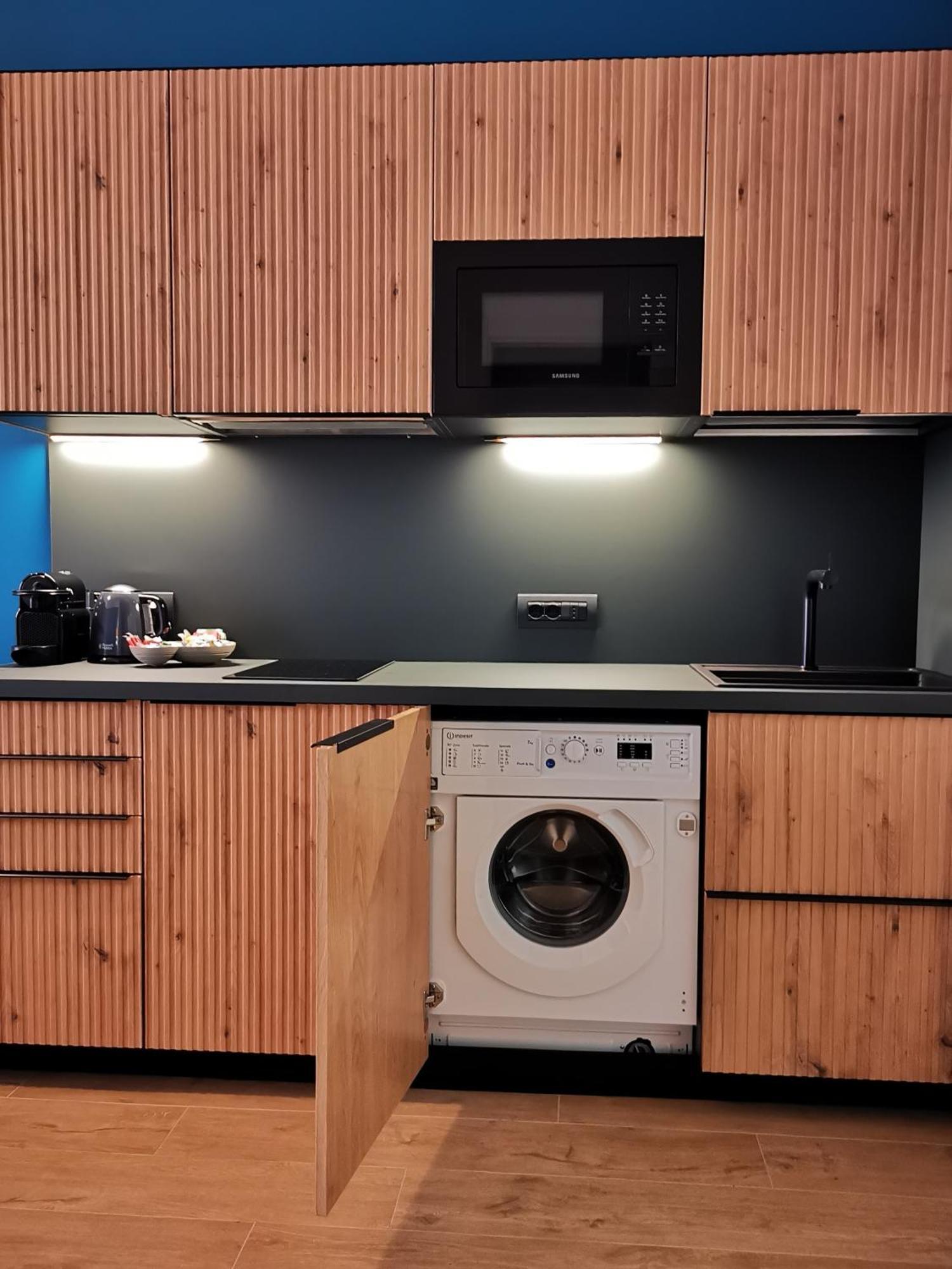 Cattaro 65 - Flexible Check-In Apartments บารี ภายนอก รูปภาพ